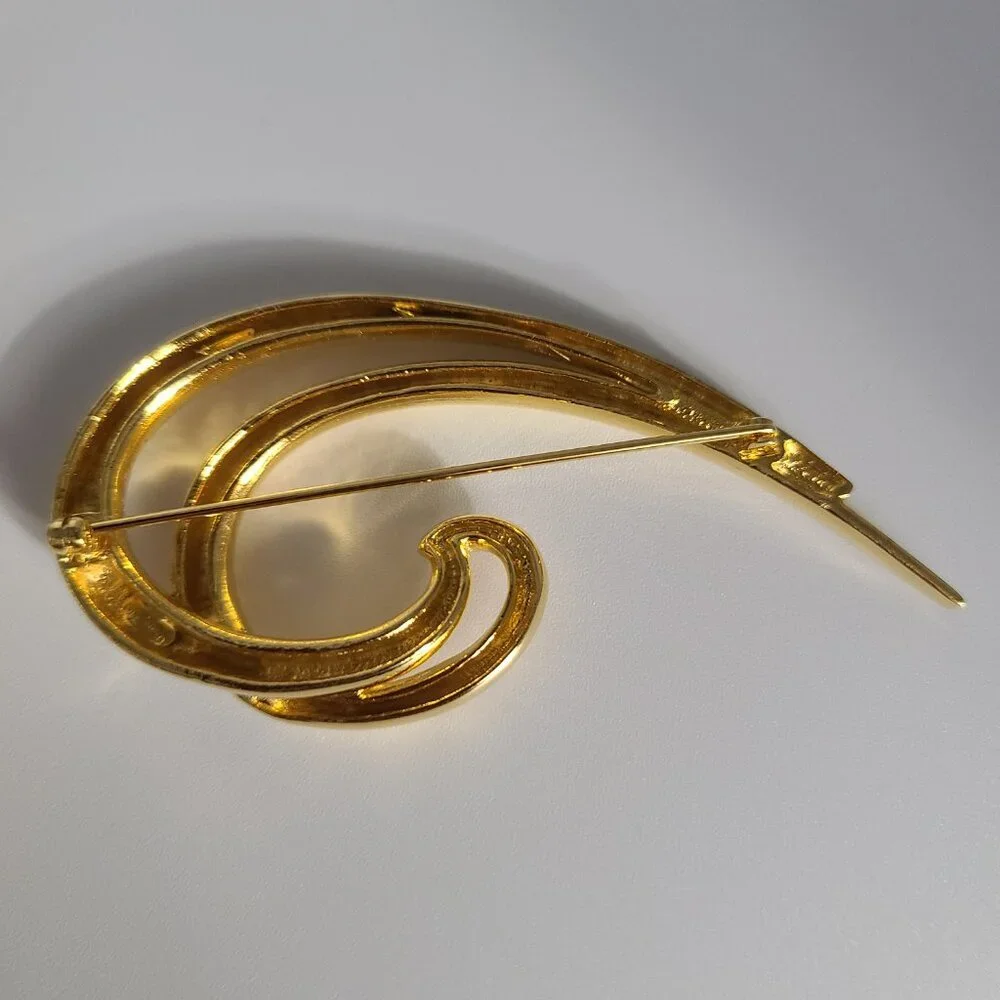 Brooch Pins Gold Tone Swirls - Birds Doves Silver Tone - Lot of 4